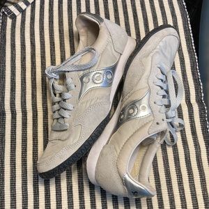 Saucony lightweight tennis shoes, “champagne” and silver, size 7